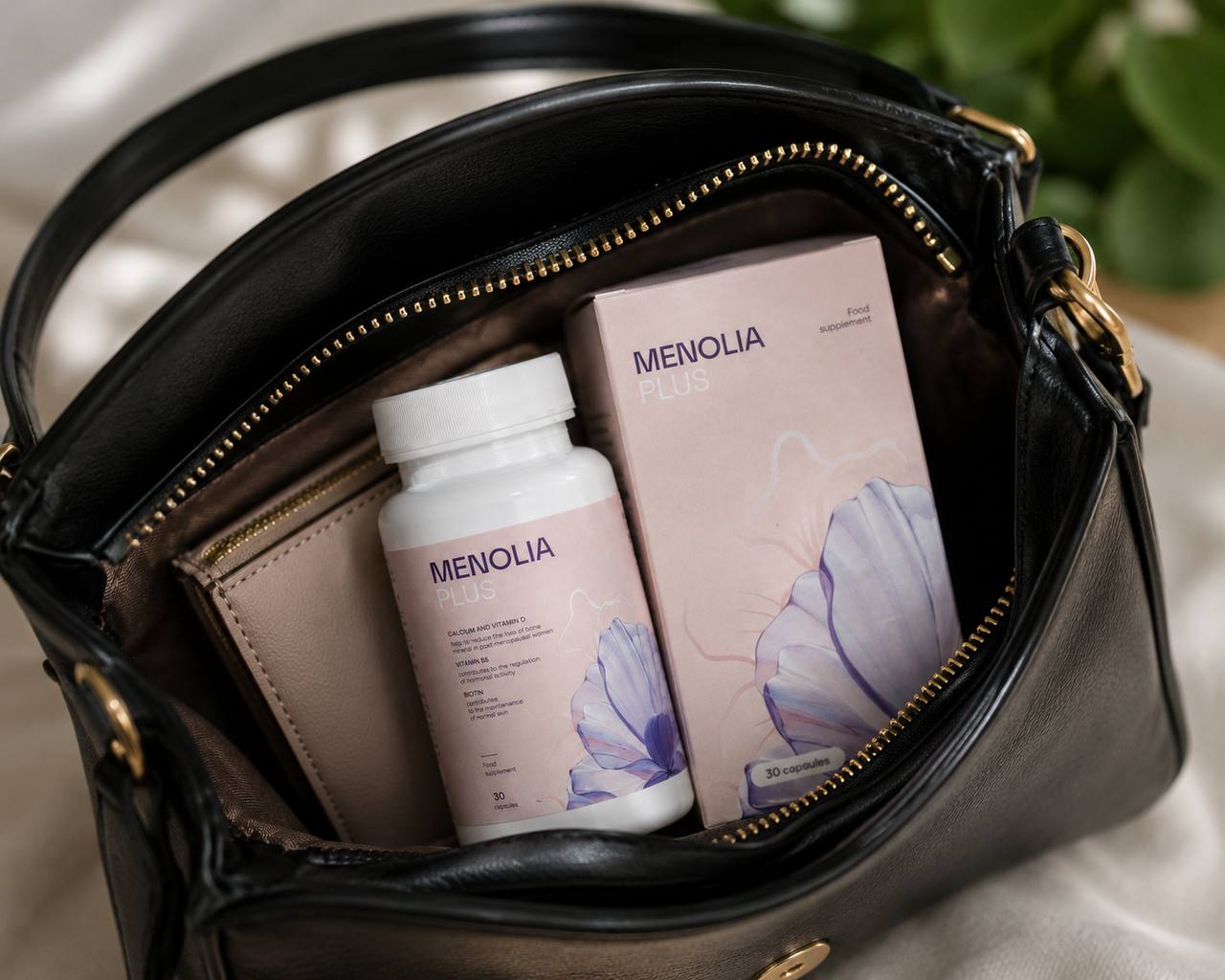 MENOLIA PLUS პროდუქტი ქალის ყოველდღიური რუტინისთვის